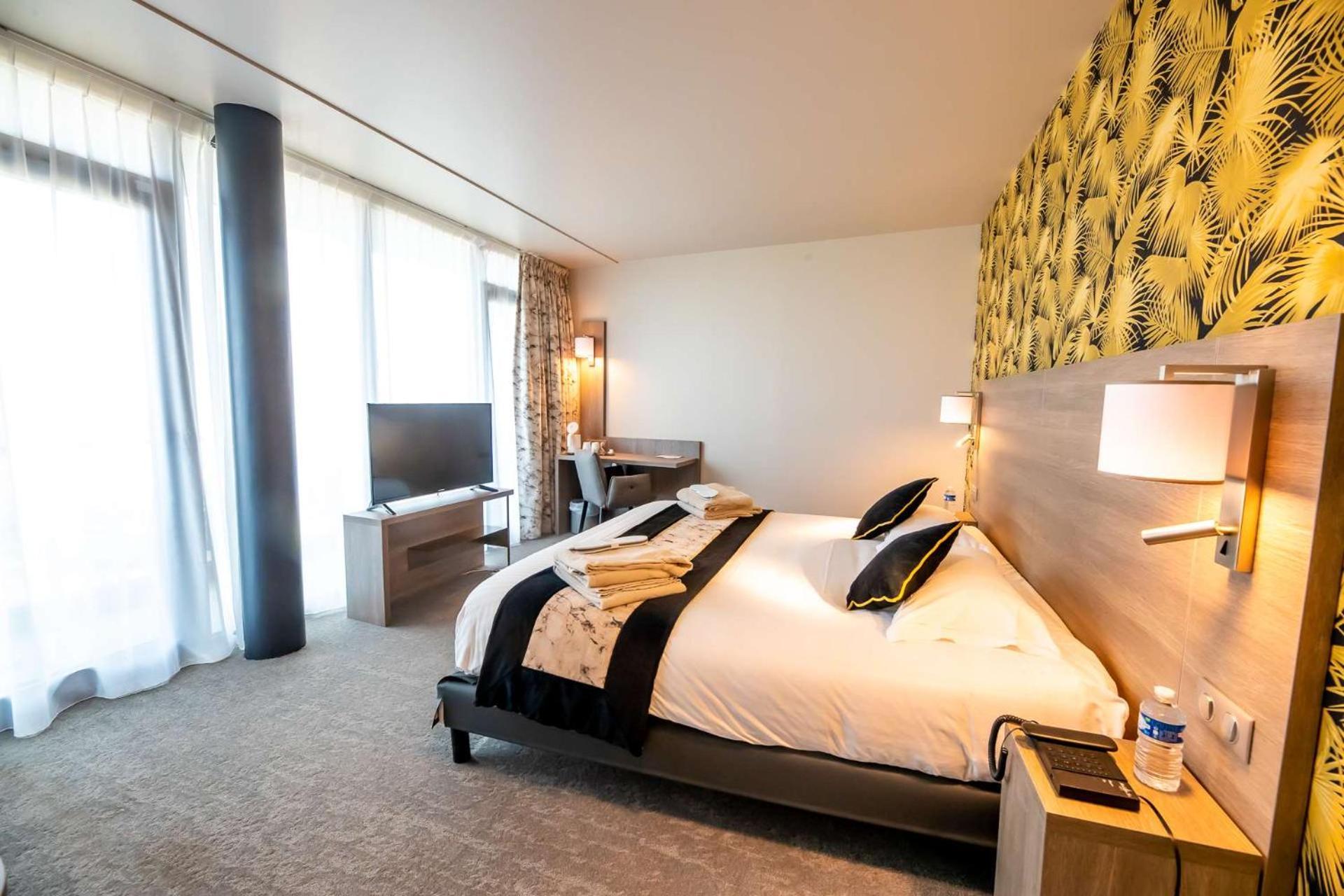 Brit Hotel Eden Spa Honfleur Exteriör bild