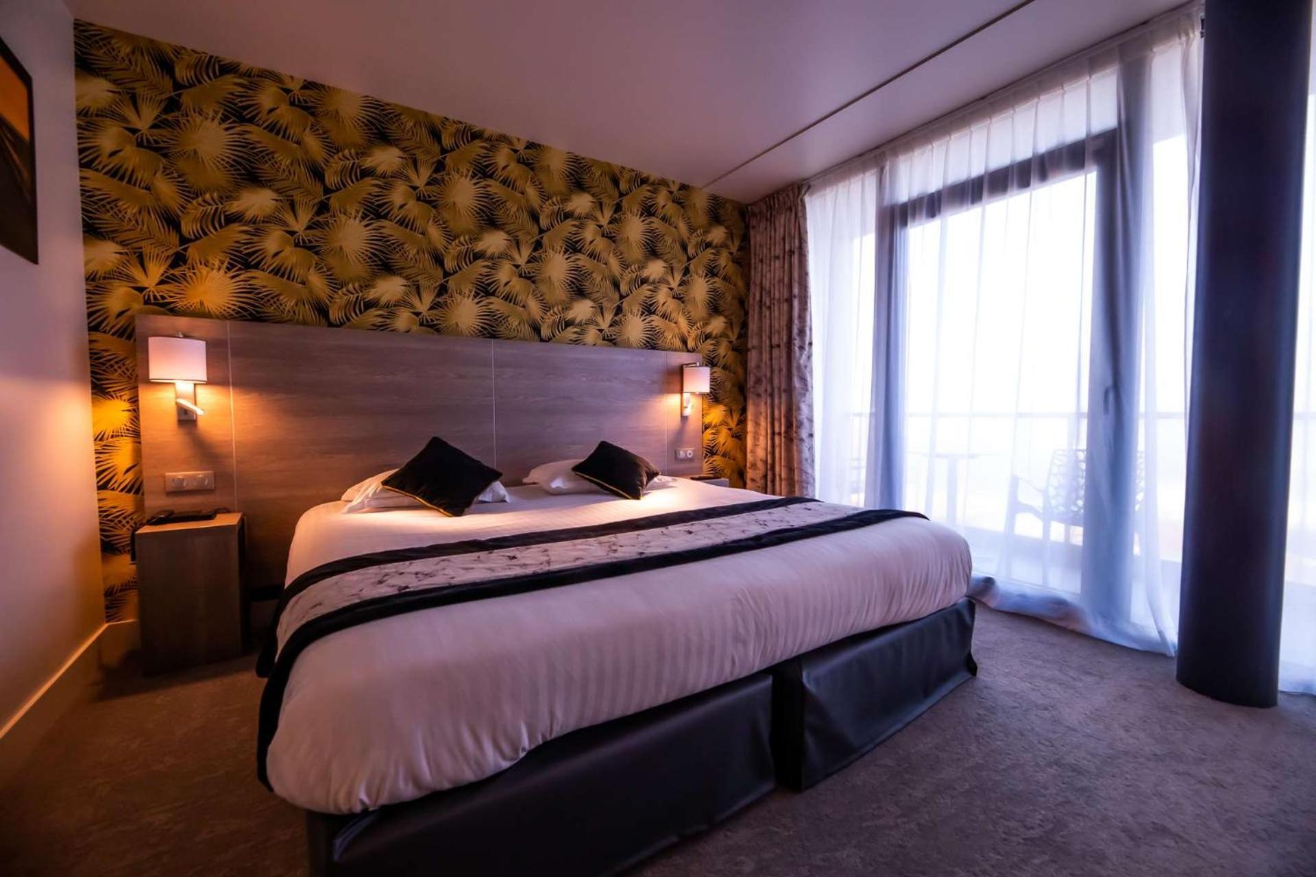 Brit Hotel Eden Spa Honfleur Exteriör bild