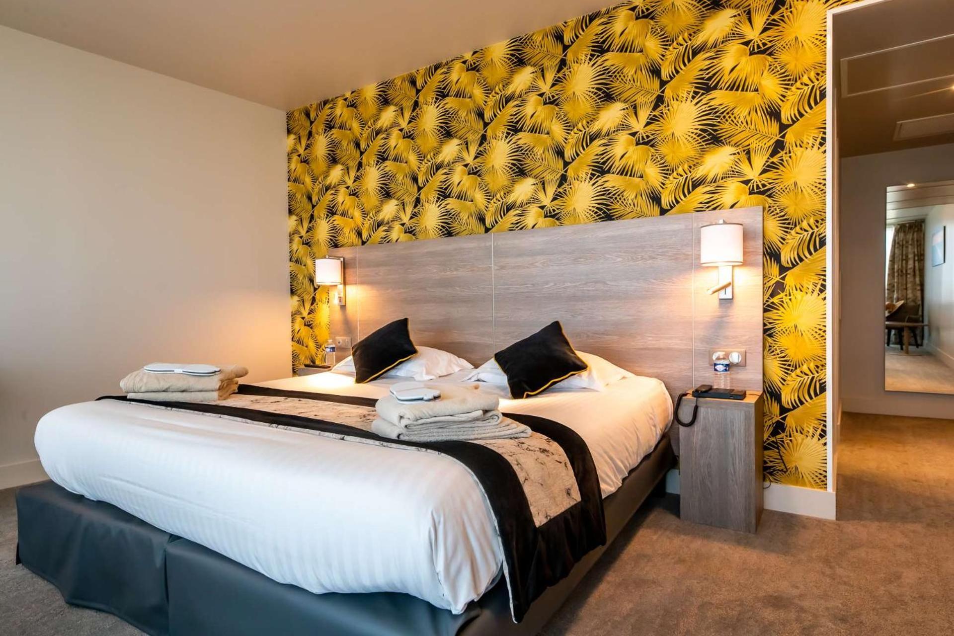 Brit Hotel Eden Spa Honfleur Exteriör bild