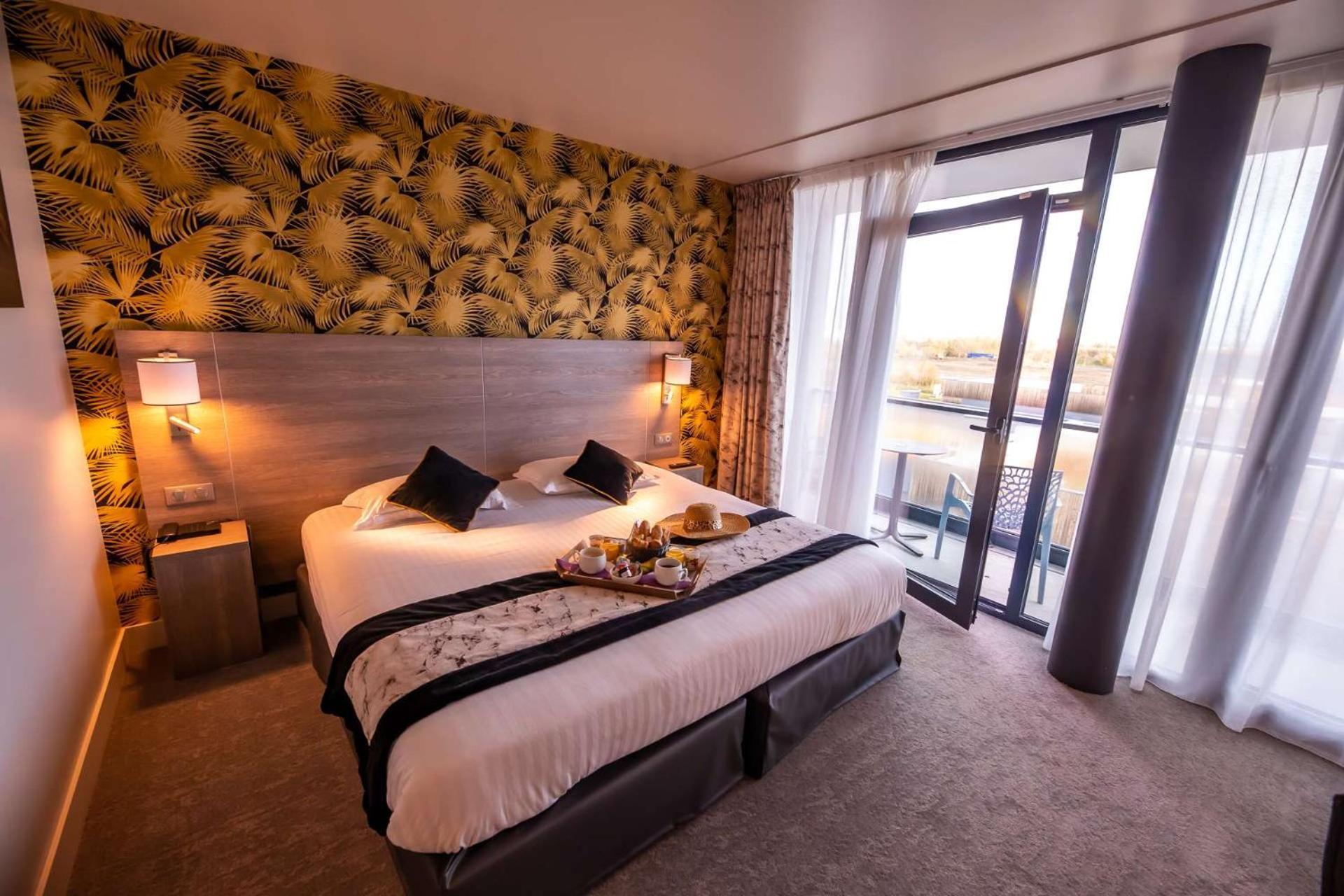 Brit Hotel Eden Spa Honfleur Exteriör bild