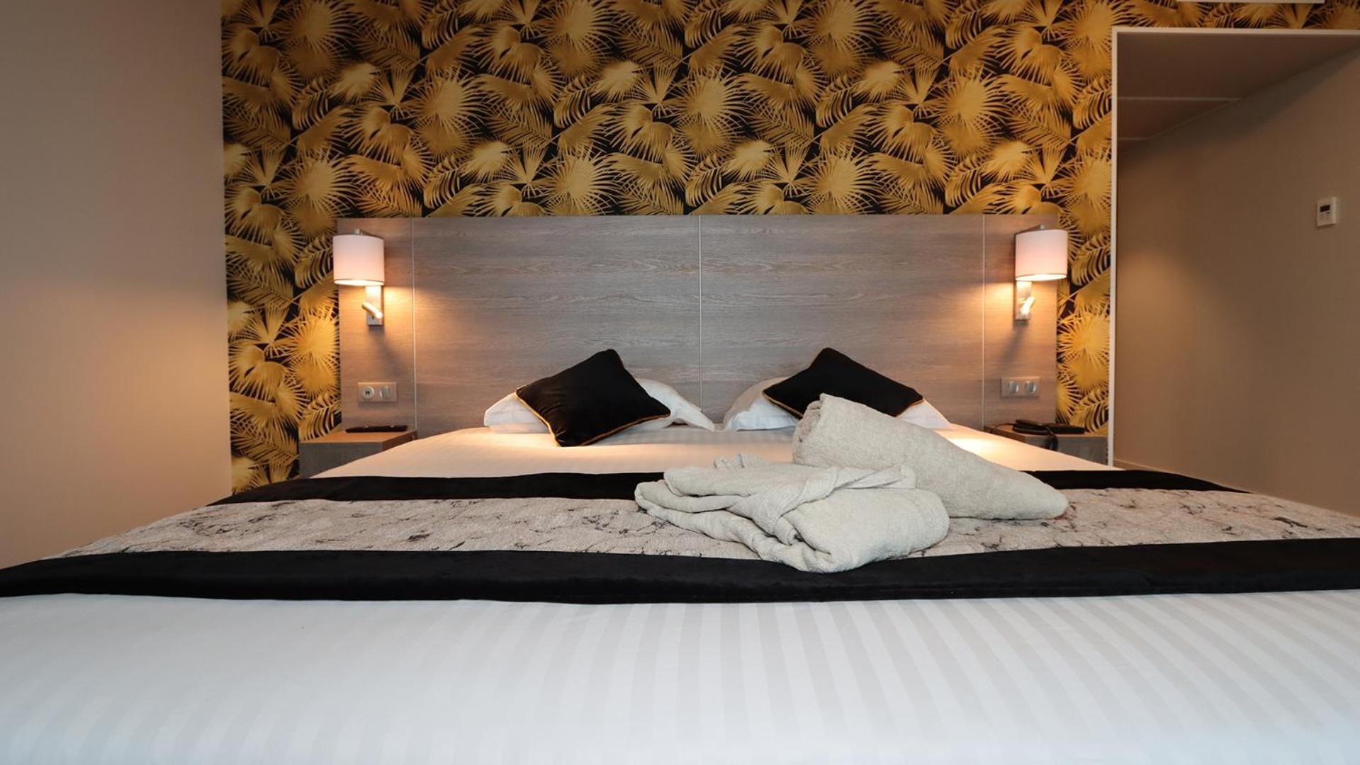Brit Hotel Eden Spa Honfleur Exteriör bild