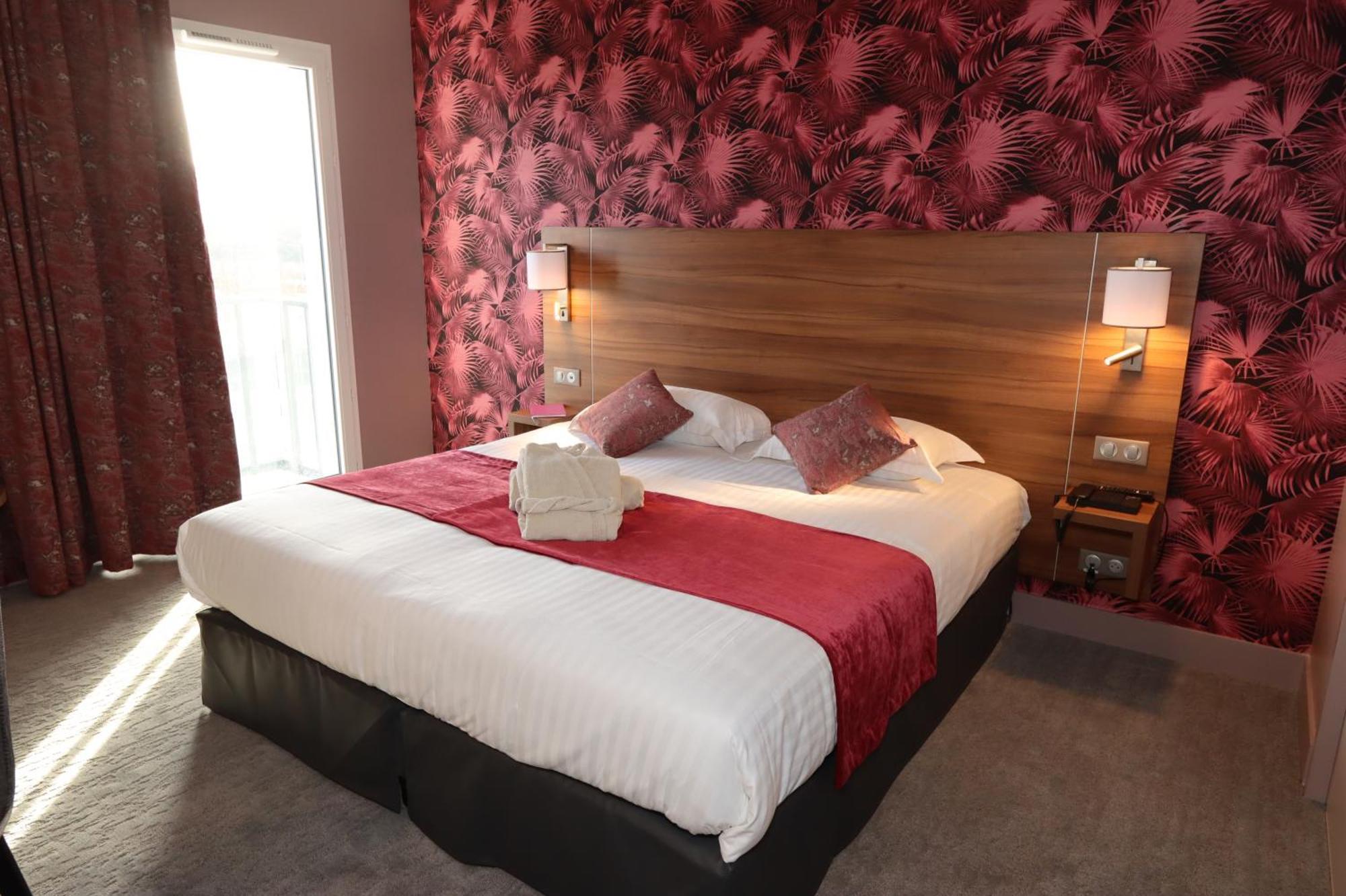 Brit Hotel Eden Spa Honfleur Exteriör bild